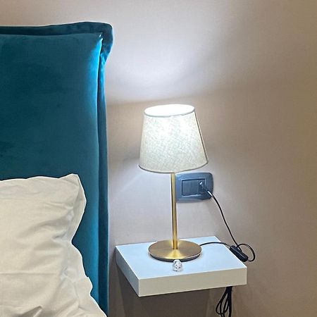 Doria Suites Napoli ภายนอก รูปภาพ