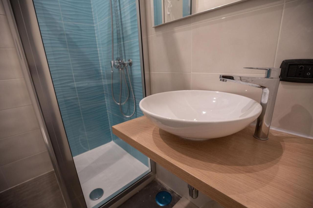 Doria Suites Napoli ภายนอก รูปภาพ